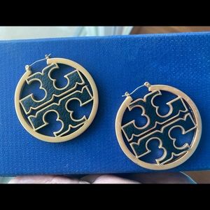 Classic enamel Tory Burch hoops